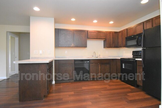 Building Photo - 2226 Baxter Ln
