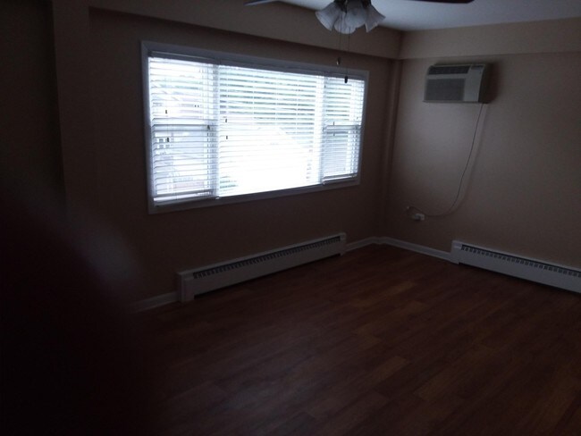 Building Photo - 6560 N Harlem Ave