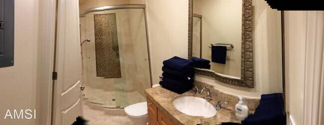 Foto del edificio - 5 br, 4 bath House - 2075 Torrey Pines Rd ...