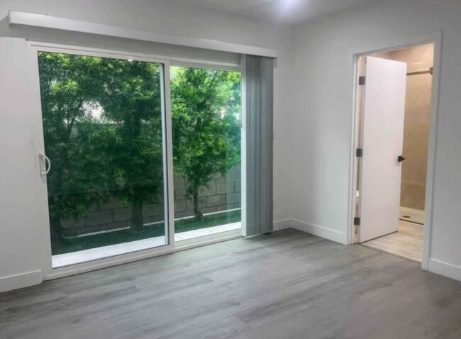 Foto del edificio - 19057 Friar St