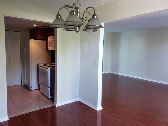 Foto del edificio - 500 NE 2nd St