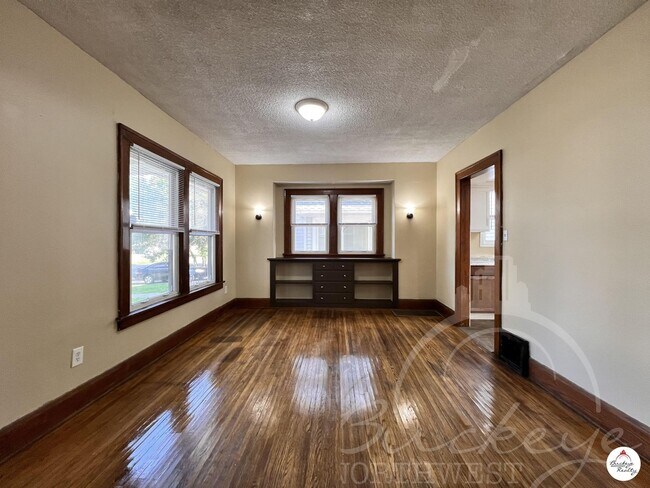 Building Photo - 3 Bed Home - West Toledo