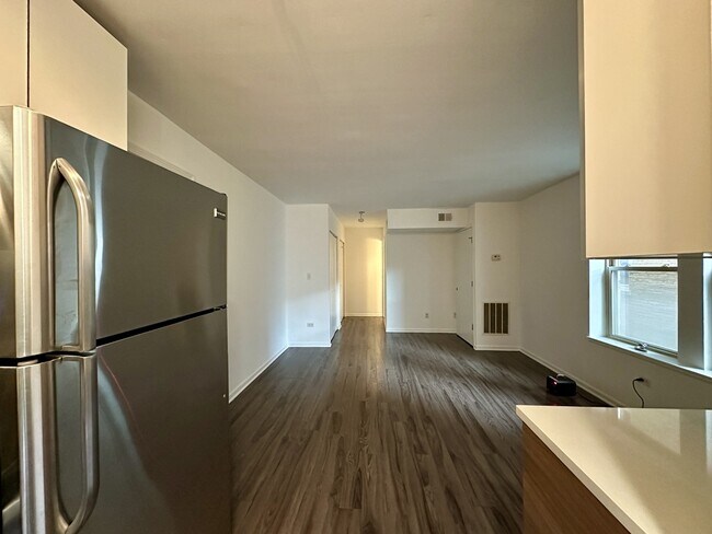 Foto del edificio - 925 W Carmen Ave