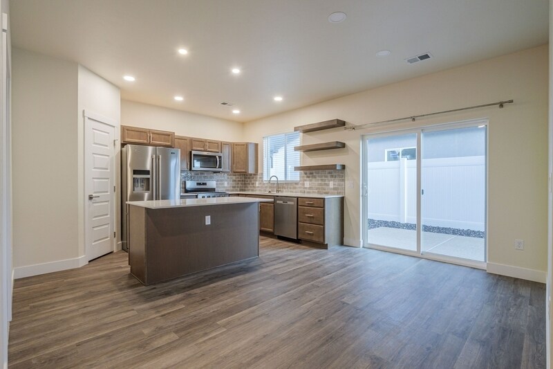 Foto principal - 2452 Hamilton Rd