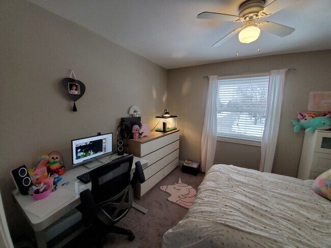 2nd berdroom - 4431 Olmstead Dr