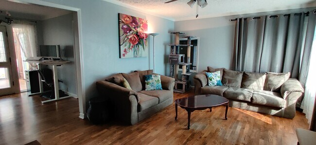 Foto del edificio - 822 CC St