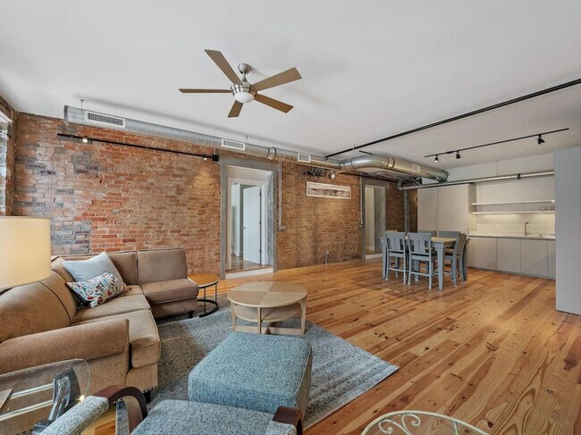 Foto del edificio - 111 W Elder St