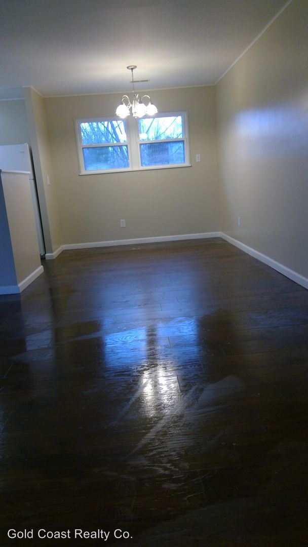 Building Photo - 4 br, 2 bath House - 560 Davis Rd