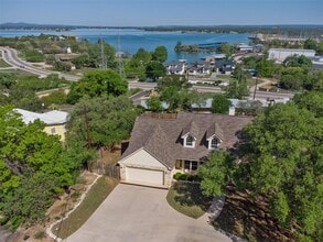 Building Photo - 104 Kings Way