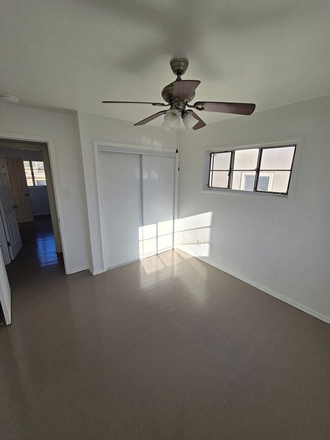 Building Photo - Centrally located in the NE Heights 4 bedroom, 1 3/4 Bath 1900 square feet