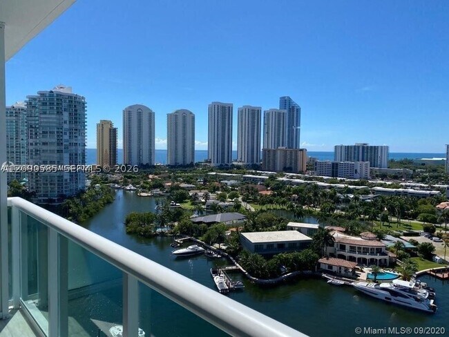 Foto del edificio - 400 Sunny Isles Blvd