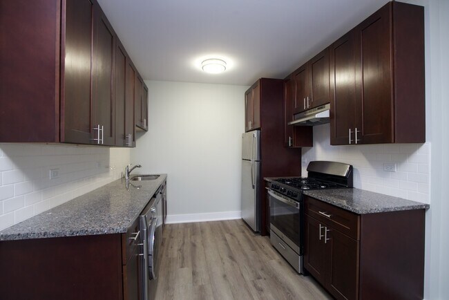 Foto del edificio - 725 St Johns Ave