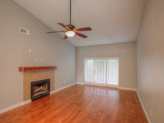 Building Photo - 420 Mainsail Ct