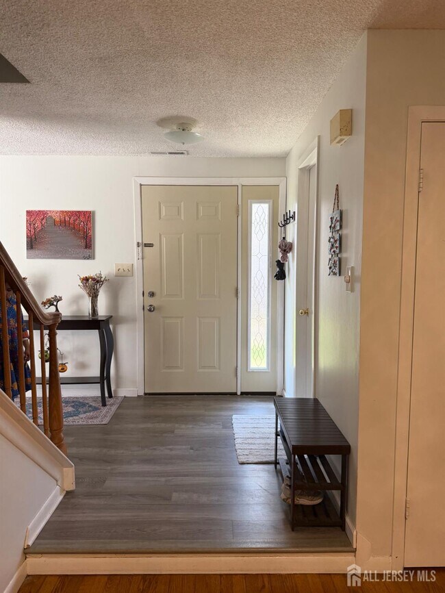 Building Photo - 56 Thoreau Dr