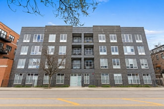 Building Photo - 2217 W Madison St