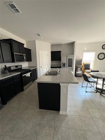 Foto del edificio - 16721 Porterfield Ln