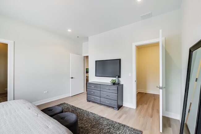 Foto del edificio - 4010 N Lincoln Ave