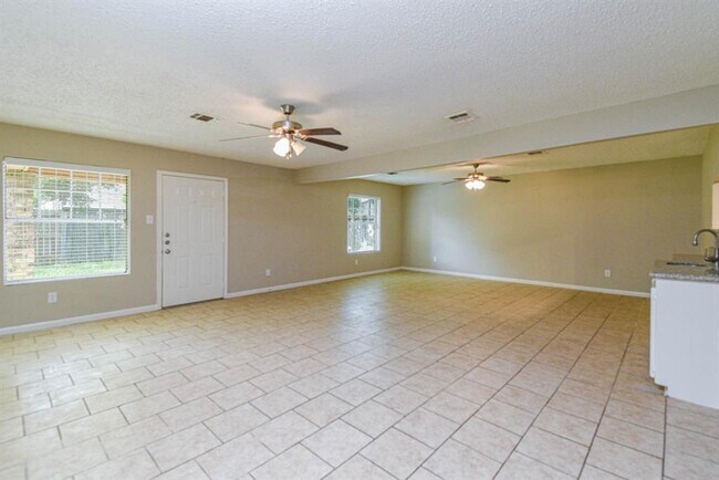 Building Photo - 2227 Fall Meadow Dr