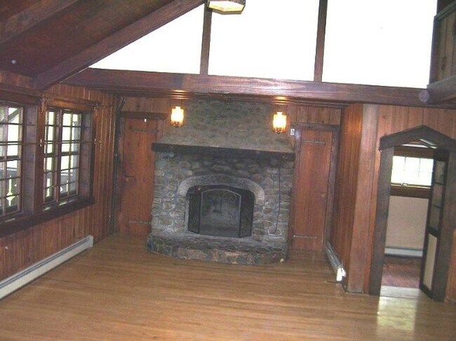 Building Photo - 67 Wildwood Rd