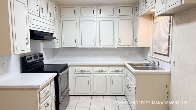 Foto del edificio - 4411 45th St