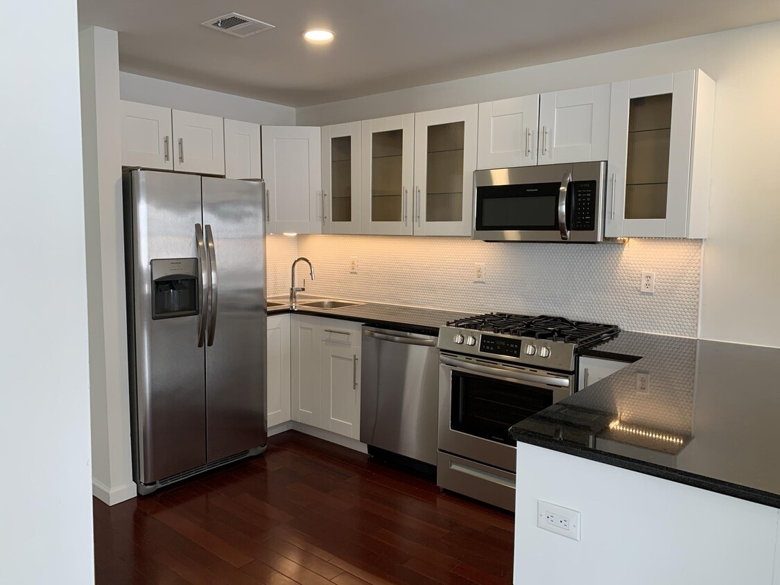 Foto principal - 49 Belmont Ave