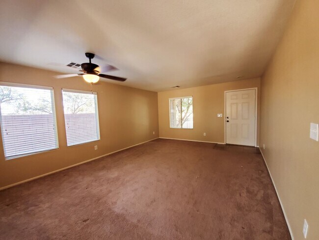 Foto del edificio - ACCEPTS SECTION 8 - BEAUTIFUL MUST SEE 3BD/2BA IN SOUTHWEST