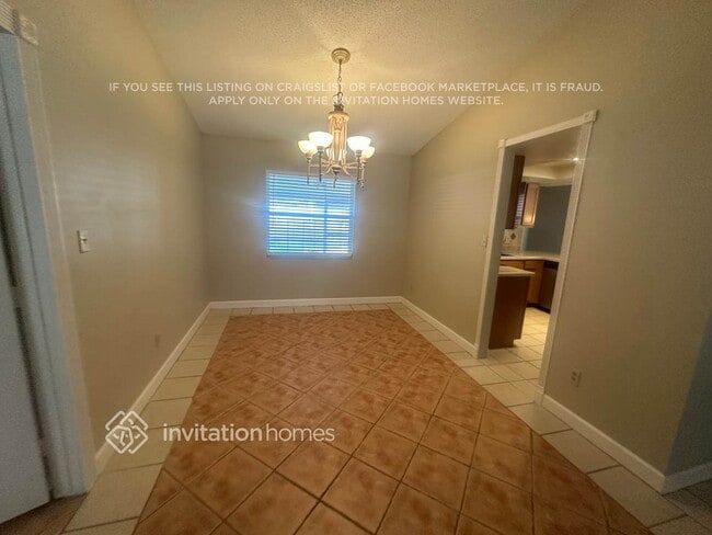 Building Photo - 8147 Wellsmere Cir