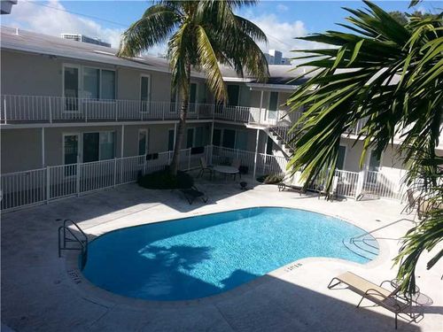 1940 Biarritz Dr Unit 16 Miami Beach Fl 33141 Apartment For Rent Home Florida Miami Beach 1940 Biarritz Dr Unit 16 Primary Photo
