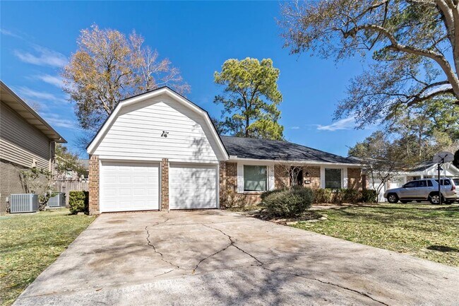 Foto del edificio - 14026 Woodthorpe Ln