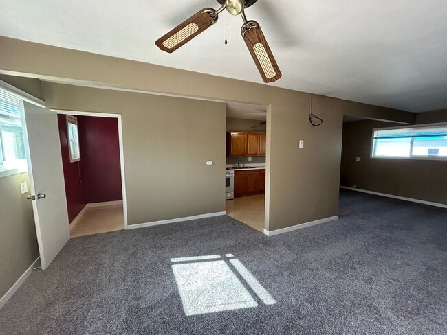 Foto del edificio - 1441 Coldwell Ave