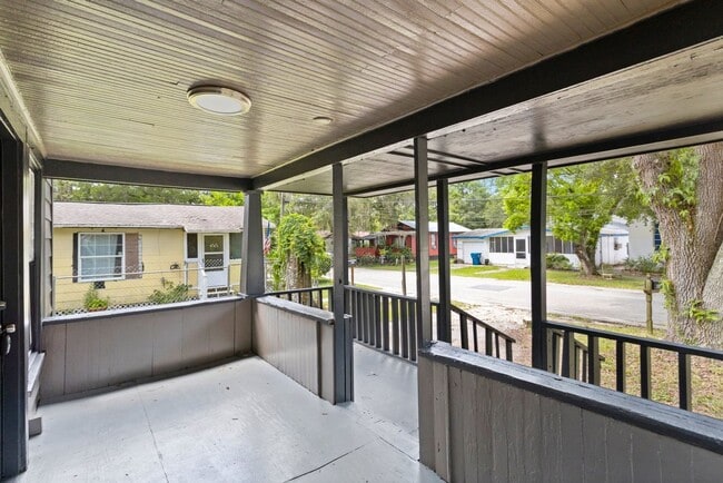 Building Photo - 3 bedroom with large yard $1525.00 ** Read...