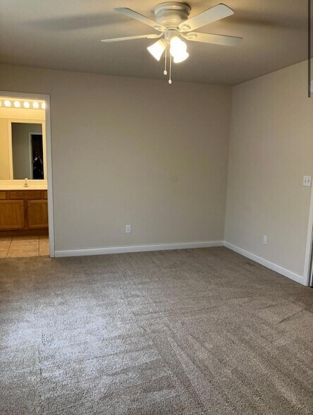 Foto del edificio - 1310 Stags Way