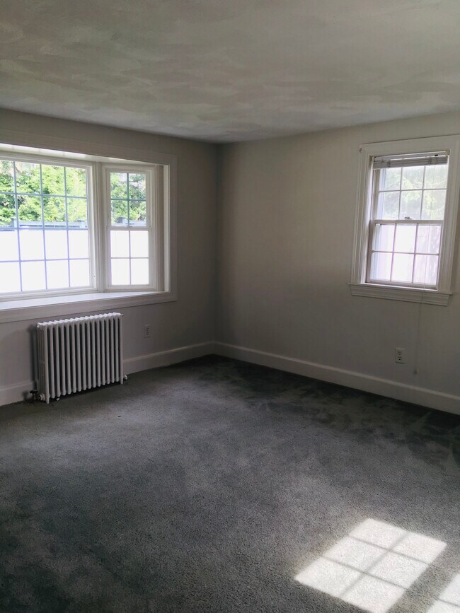 Building Photo - 48 Clapboardtree St