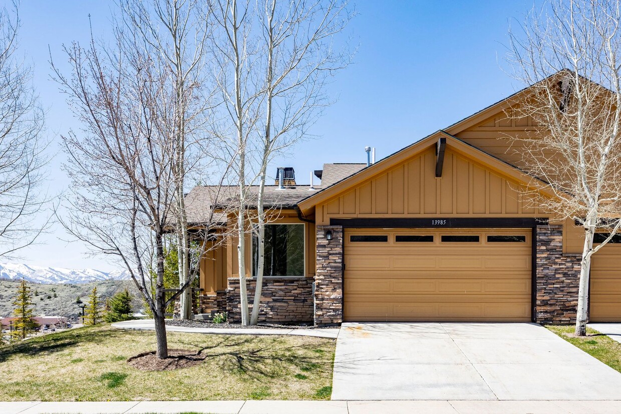 Primary Photo - Blackrock Ridge Townhome - Corner Lot with...