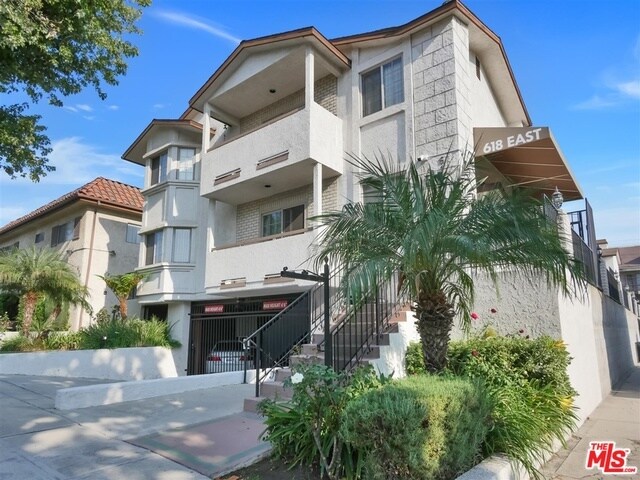 Primary Photo - 618 E Magnolia Blvd