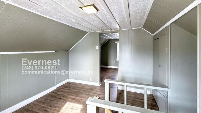Foto del edificio - 1582 Pagel Ave