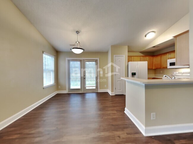 Building Photo - 105 Peterborough Dr