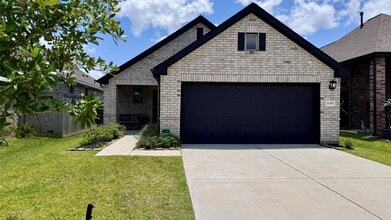 Building Photo - 31307 Balsam Hawk Ln