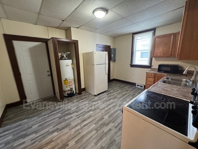 Foto del edificio - 1112 W Tennessee St