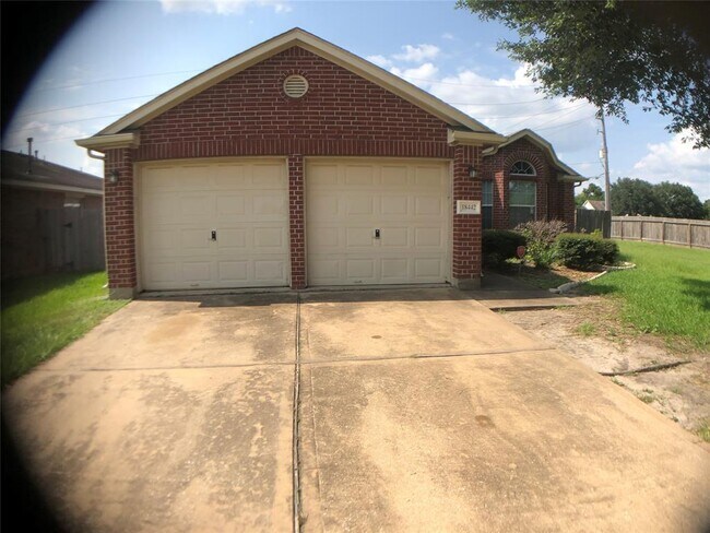 Building Photo - 18442 S Wimbledon Dr