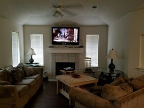 Building Photo - 3106 110th St