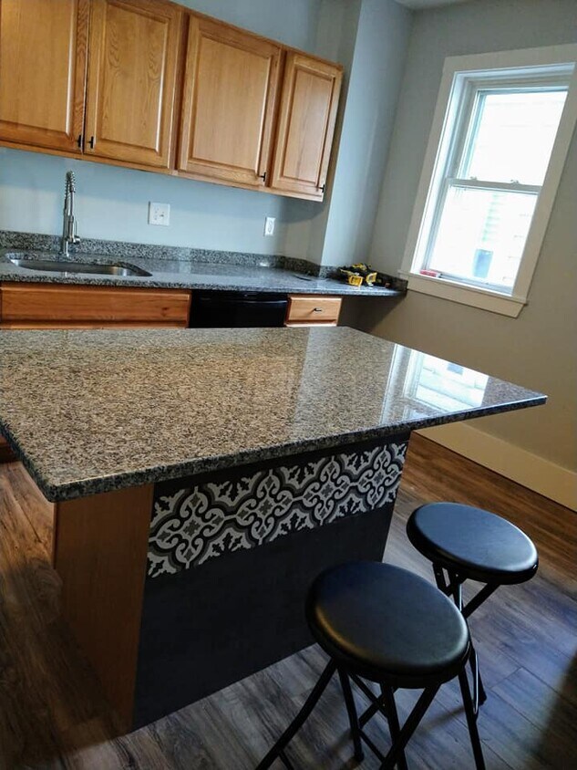 Granite counter tops - 37 Wave Ave
