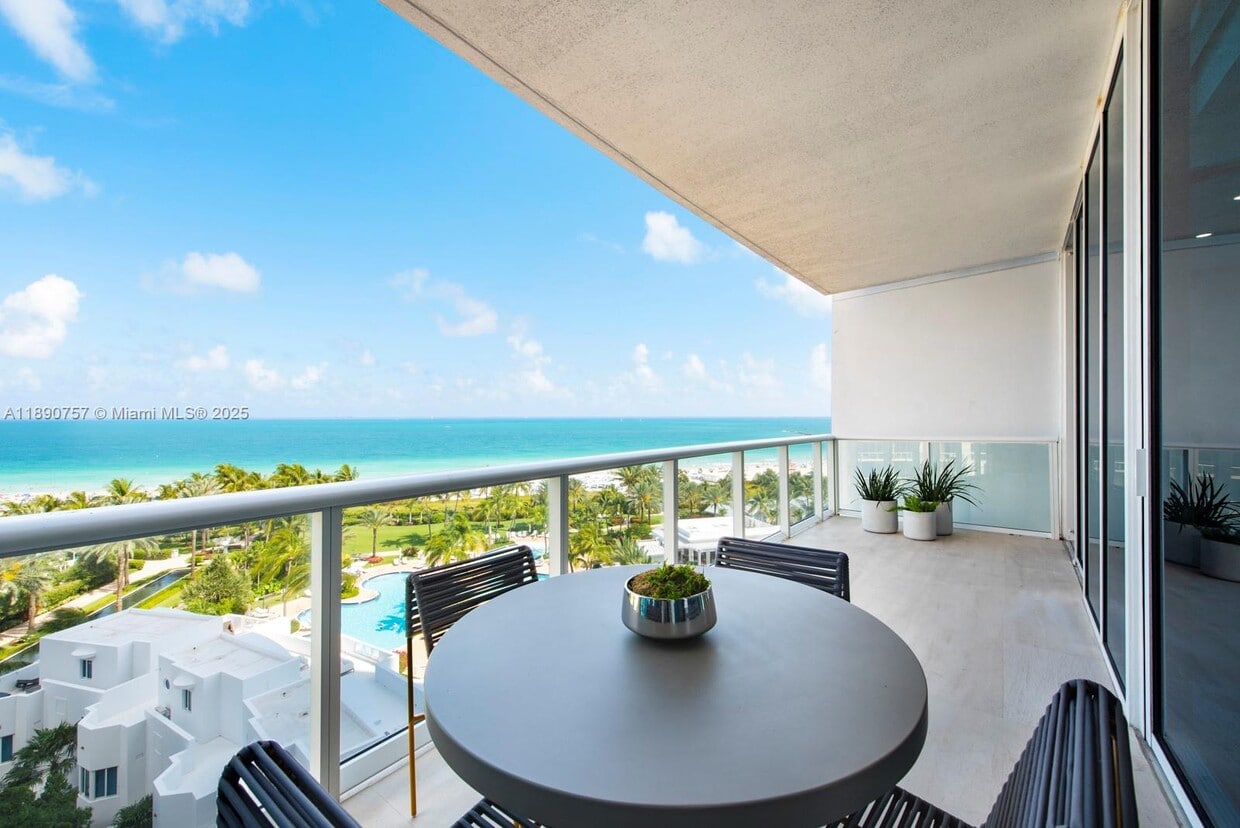 Foto principal - 100 South Pointe Dr