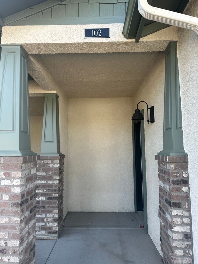 Building Photo - Wood Ranch Apartments 510