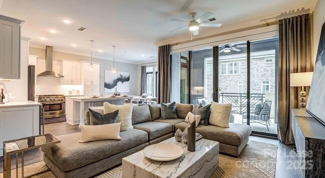 Foto del edificio - 2426 Vail Ave