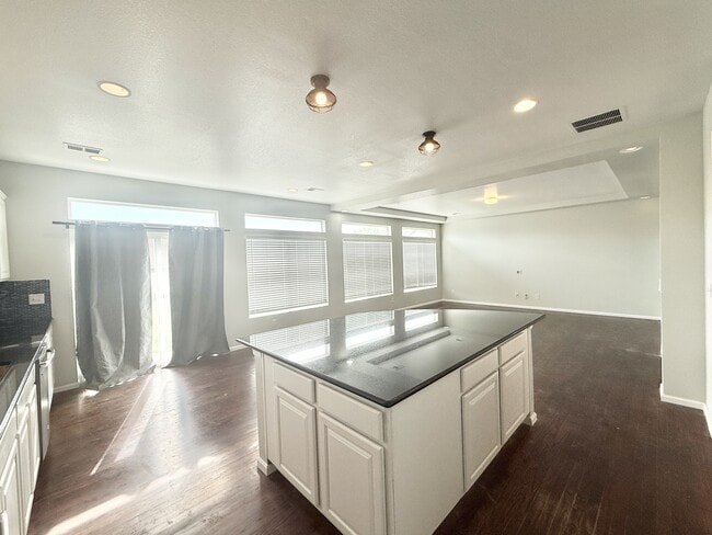 Building Photo - 3403 Yellowwood Ln