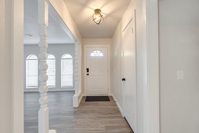 Foto del edificio - 2704 NW 115th St