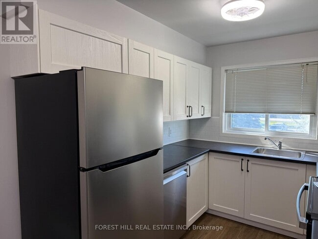 Building Photo - 31 Laguna Pkwy