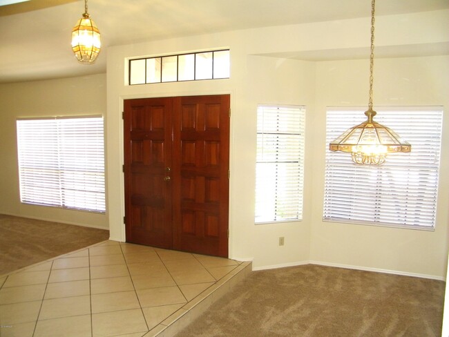 Building Photo - 10533 E Bella Vista Dr