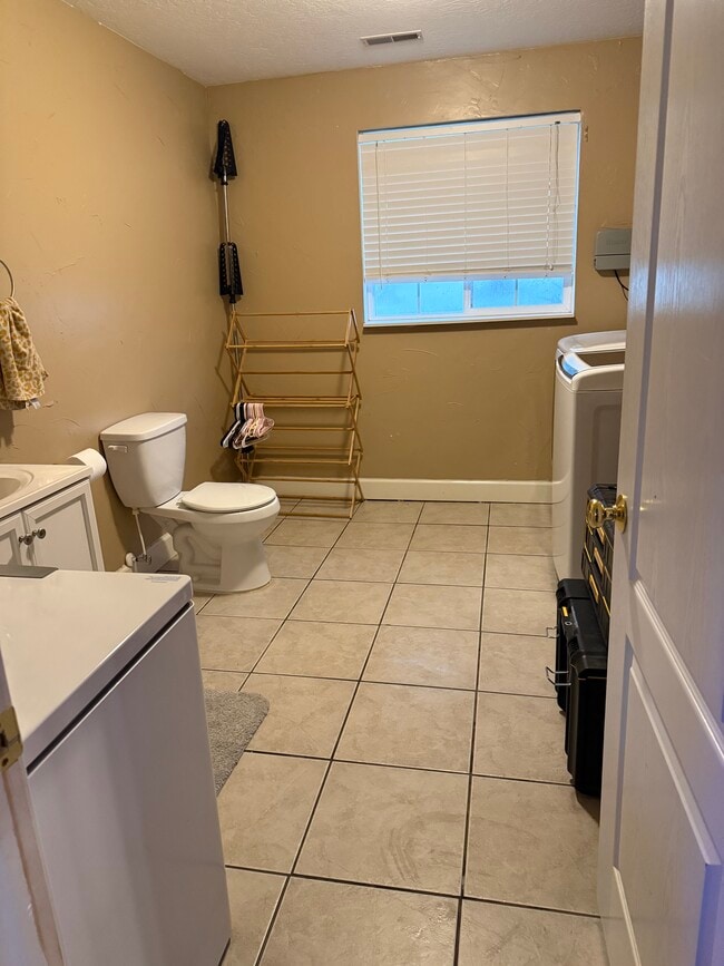 Foto del edificio - 462 W 660 S